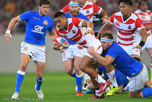 イタリアのブレイクダウンで集中力高く一歩でも前に出る姿勢に日本の攻撃は芽を摘まれた。