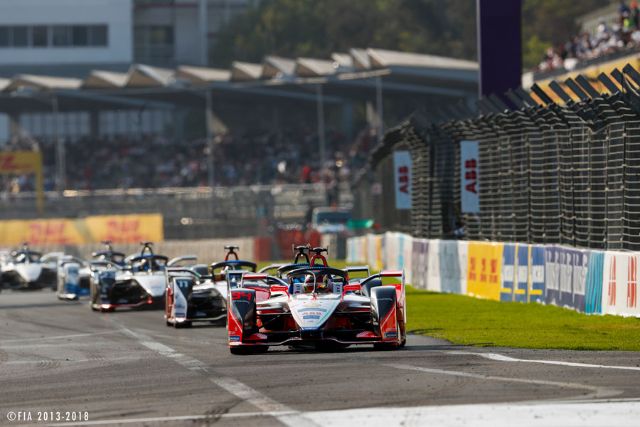 フォーミュラe第5戦 香港 4人の勝者が生まれる大混戦の戦いを抜け出すのは モーター スポーツのコラム J Sportsコラム ニュース