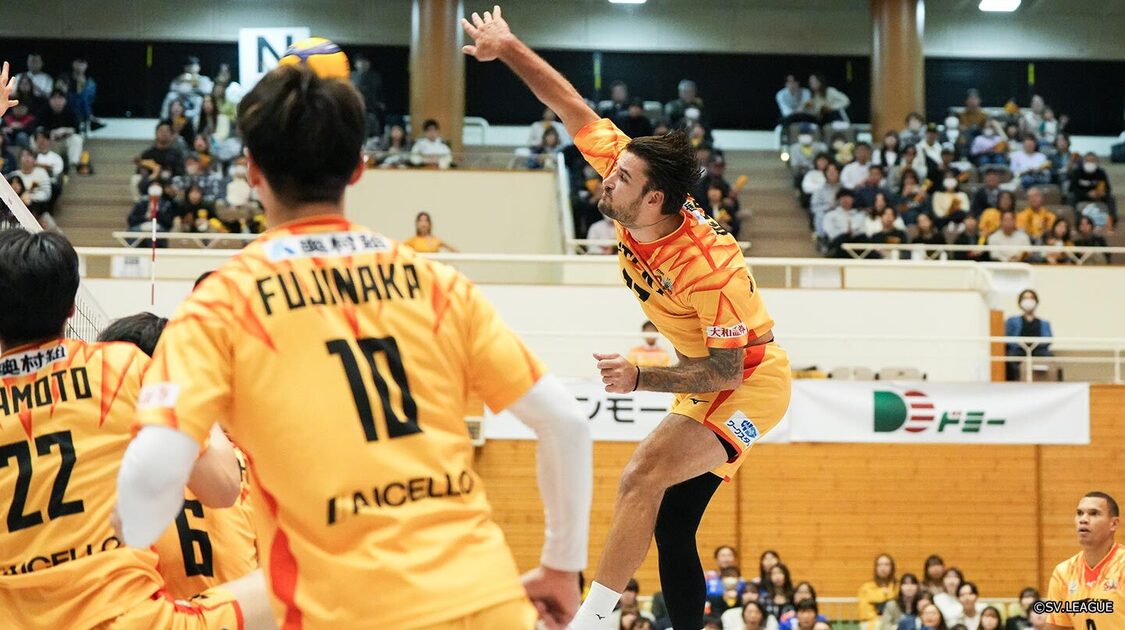 STINGS愛知 vs. サントリー