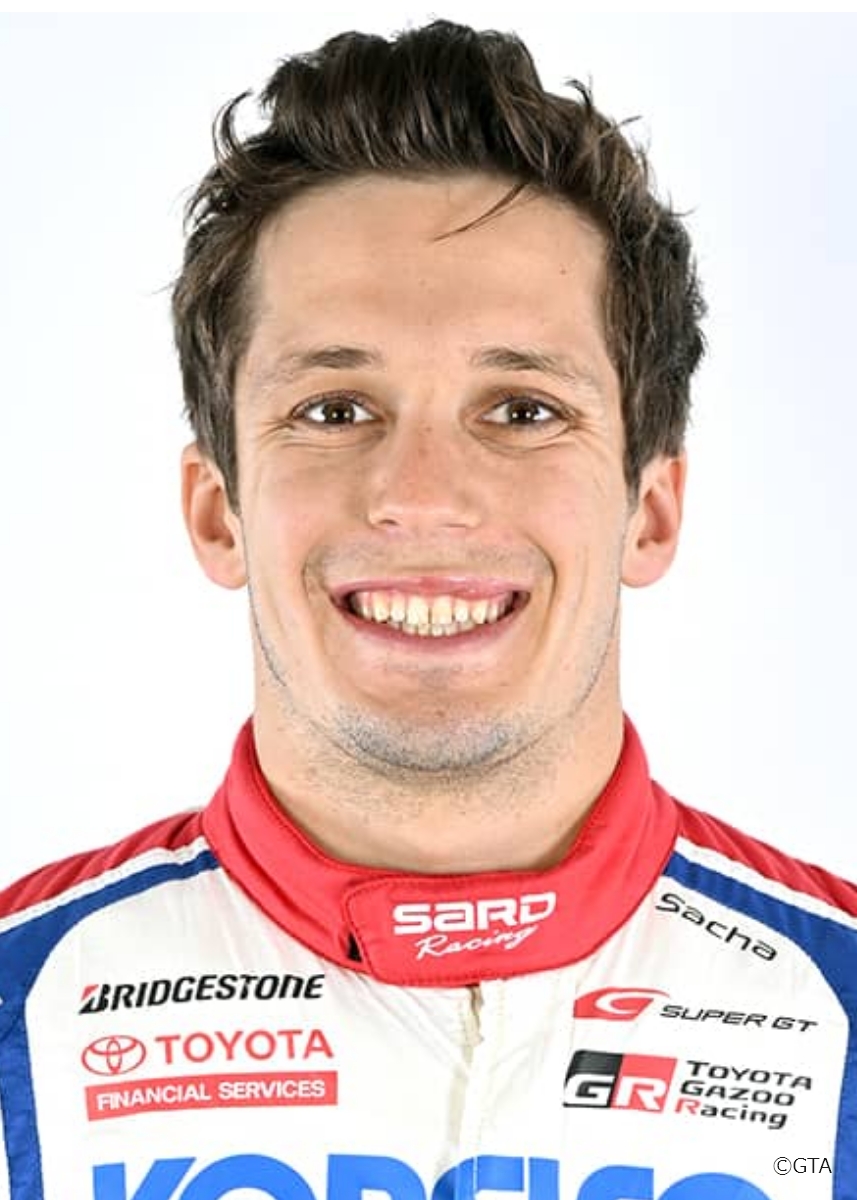 サッシャ・フェネストラズ