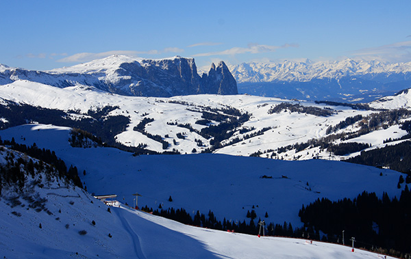 スキーでめぐる世界の雪の絶景